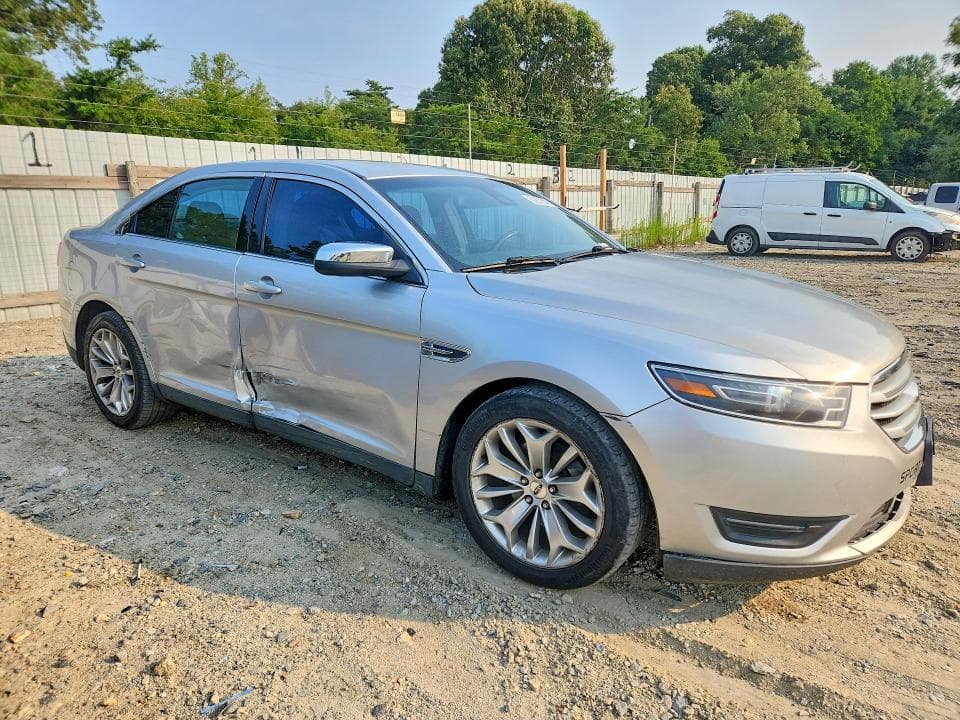 2018 FORD TAURUS LIMITED 4