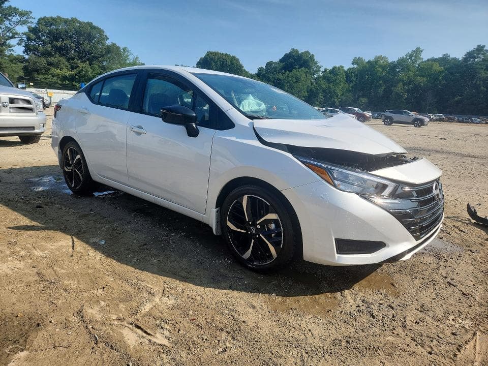 2025 NISSAN VERSA SR 4