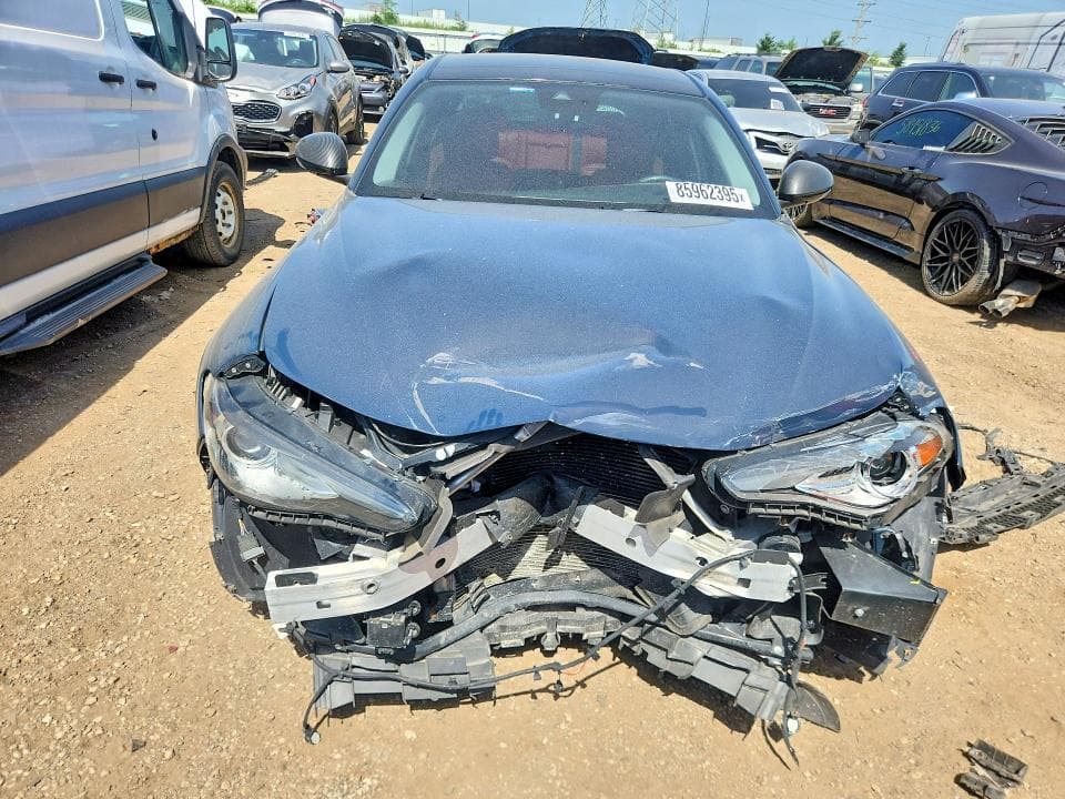 2019 ALFA ROMEO GIULIA TI 5