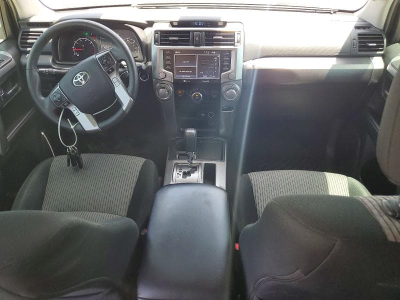 2022 TOYOTA 4RUNNER SR5 8