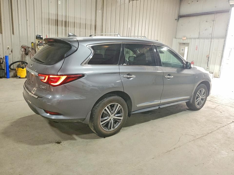 2019 INFINITI QX60 LUXE 3