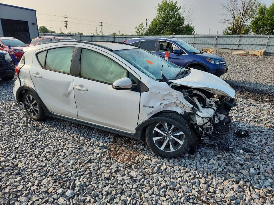 2018 TOYOTA PRIUS C TWO 4