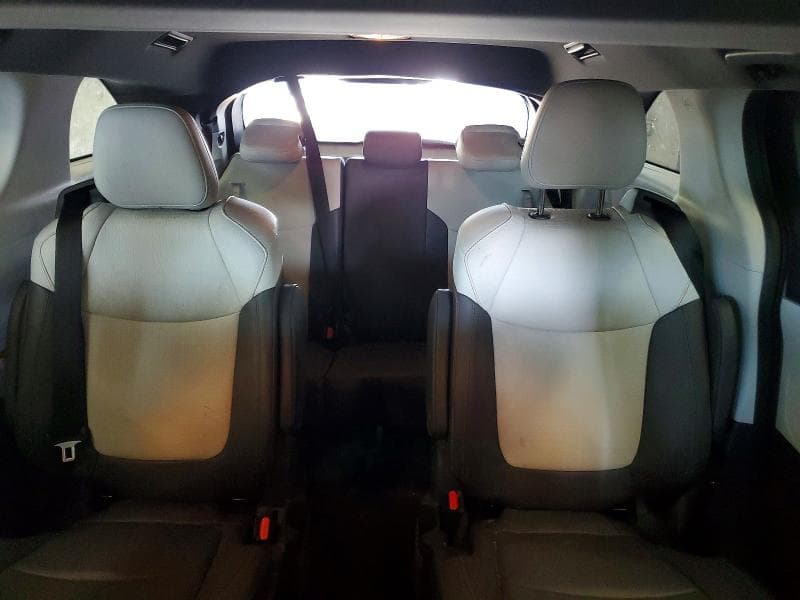 2024 TOYOTA SIENNA XSE 10