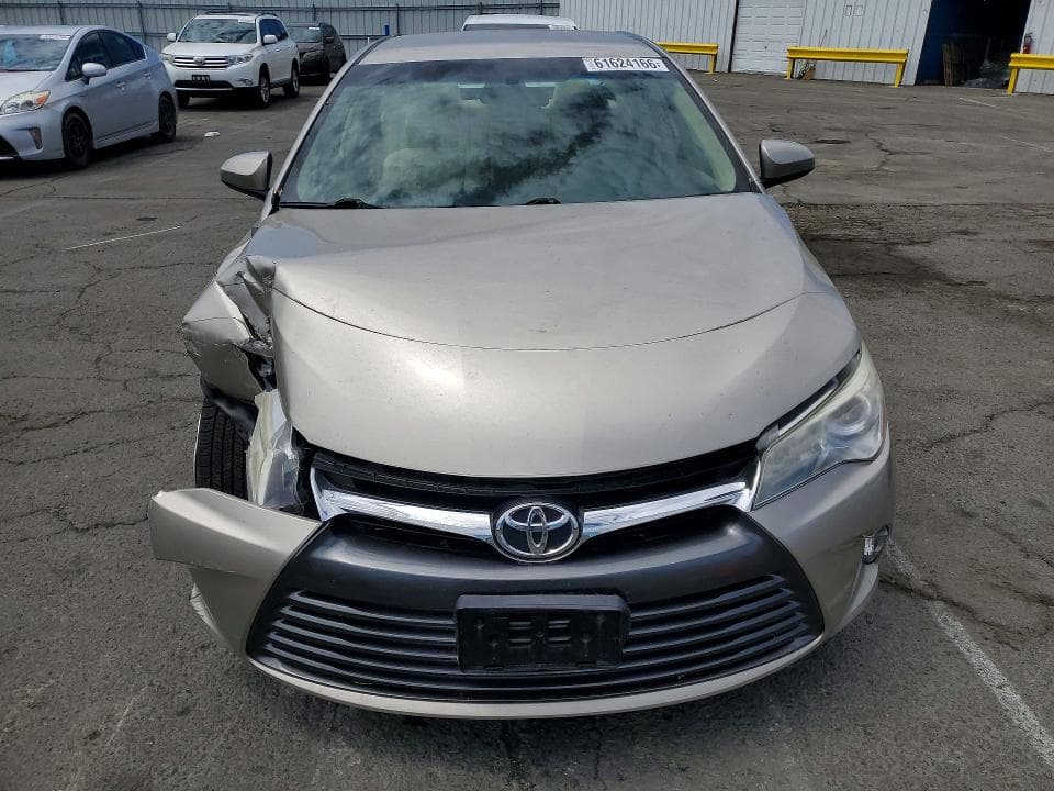 2017 TOYOTA CAMRY LE 5