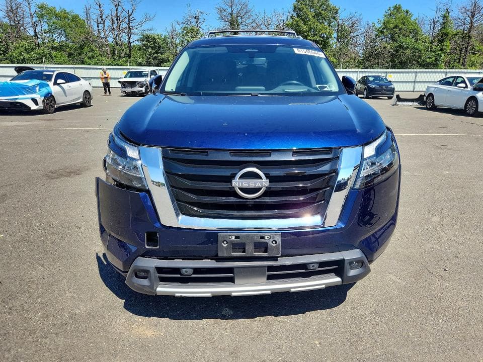 2024 NISSAN PATHFINDER PLATINUM 5