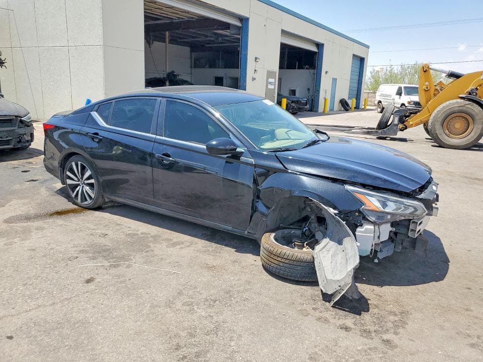 2021 NISSAN ALTIMA SR 4