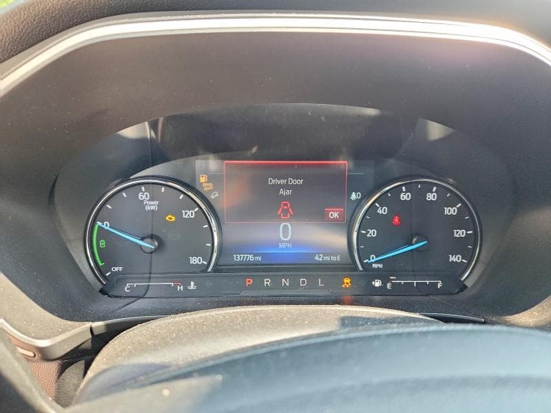 2021 FORD ESCAPE SE 9