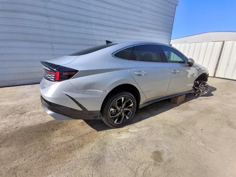 2024 HYUNDAI SONATA SEL 3