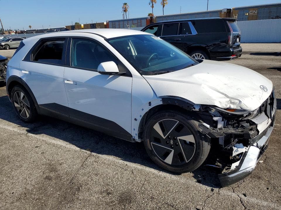 2025 HYUNDAI IONIQ 5 SE 4