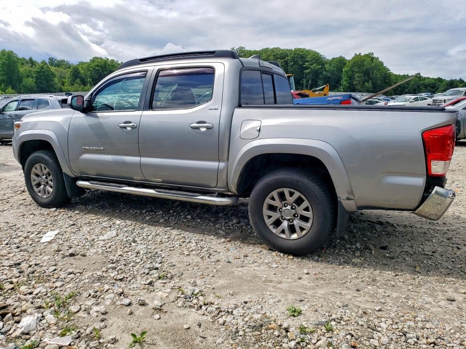 2017 TOYOTA TACOMA 2