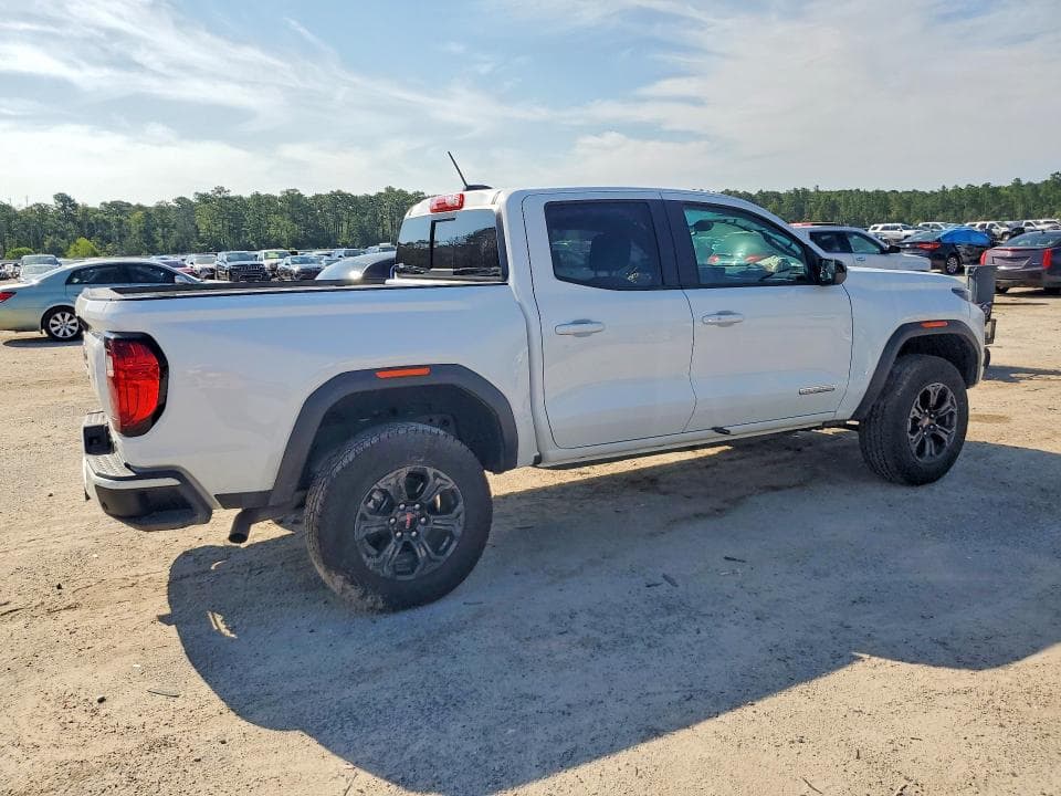 2025 GMC CANYON ELEVATION 3