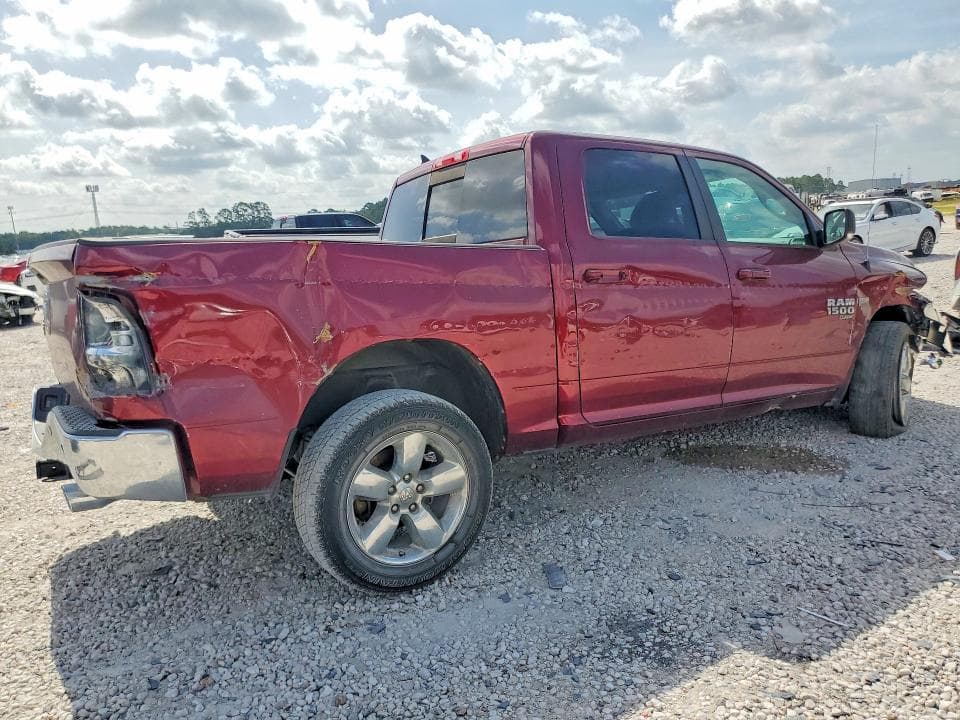 2019 RAM 1500 CLASSIC SLT 3