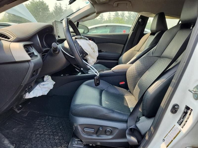 2022 TOYOTA C-HR XLE 7