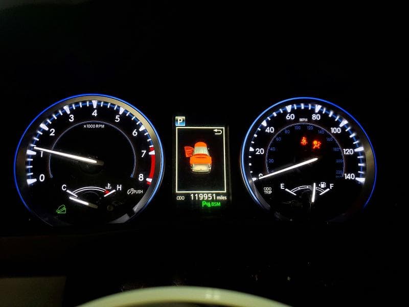 2017 TOYOTA HIGHLANDER LIMITED 9