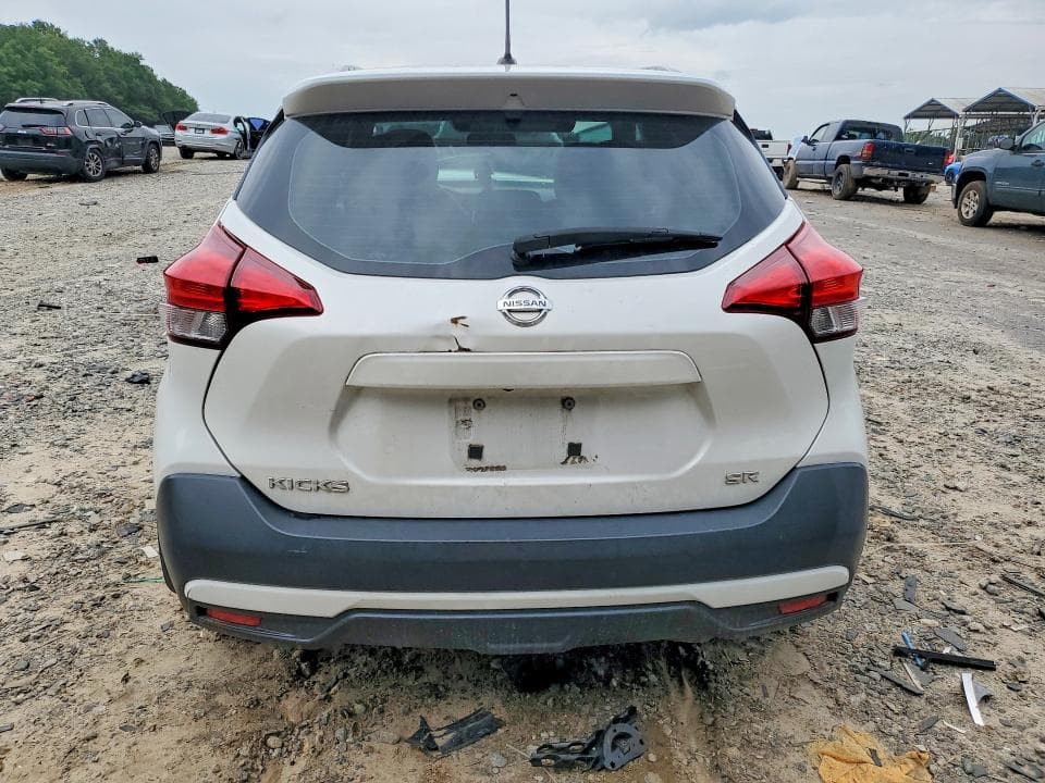 2019 NISSAN KICKS SR 6