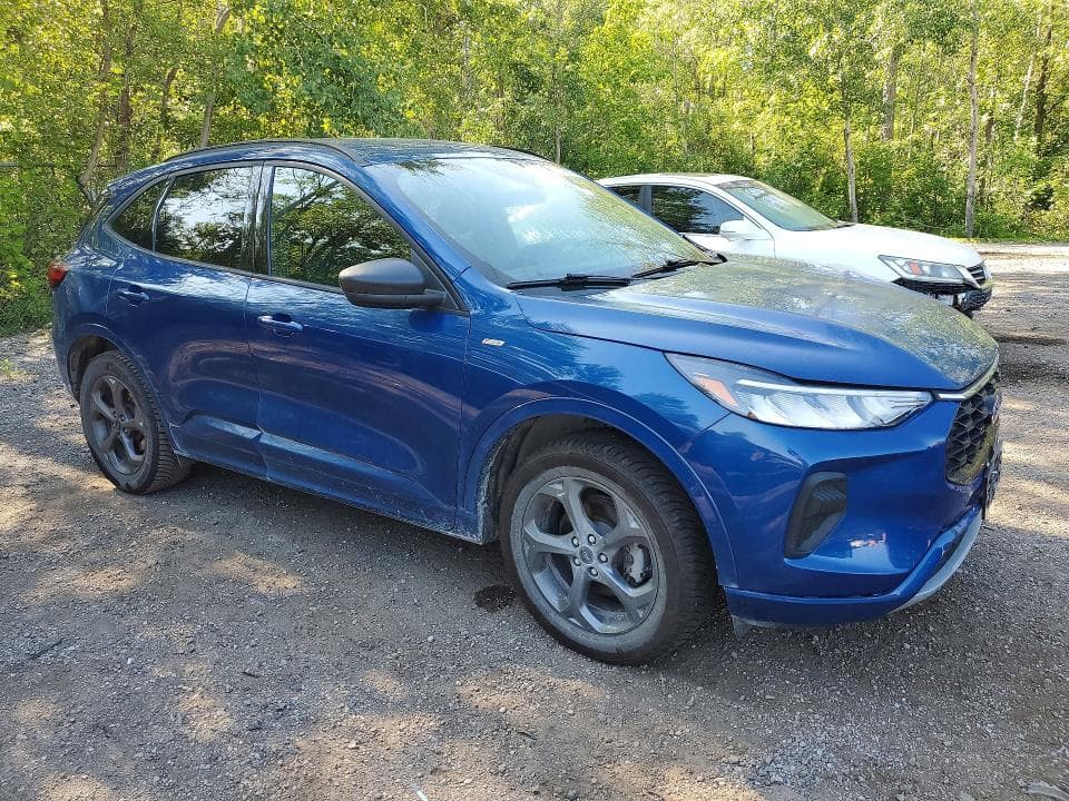 2023 FORD ESCAPE ST LINE 4