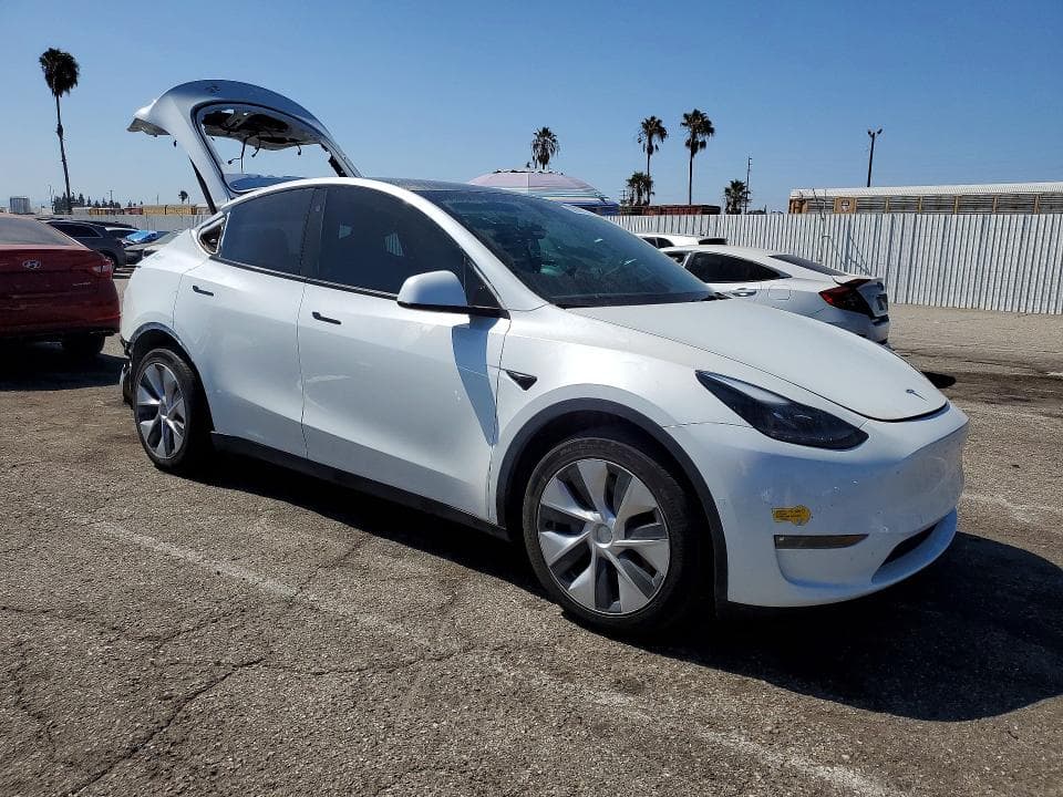 2022 TESLA MODEL Y 4