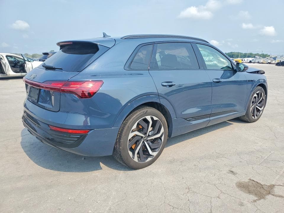 2024 AUDI Q8 E-TRON PRESTIGE 3