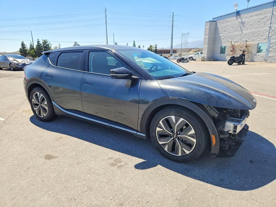 2024 KIA EV6 LIGHT LONG RANGE 4