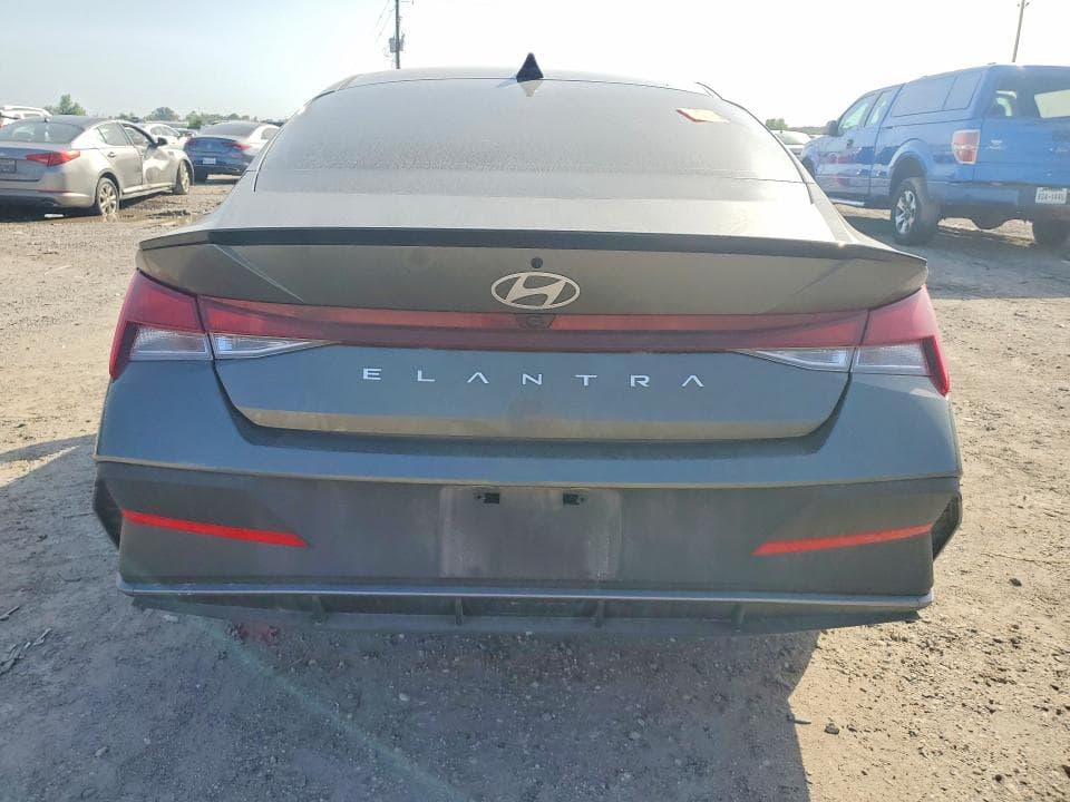 2026 HYUNDAI ELANTRA 6