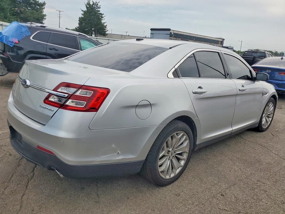 2018 FORD TAURUS LIMITED 3