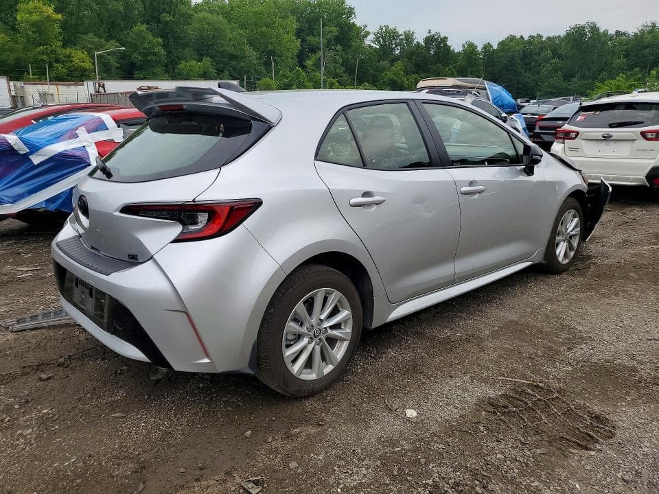 2026 TOYOTA COROLLA HATCHBACK SE 3
