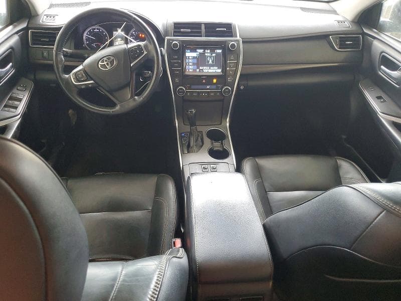 2017 TOYOTA CAMRY XLE 8