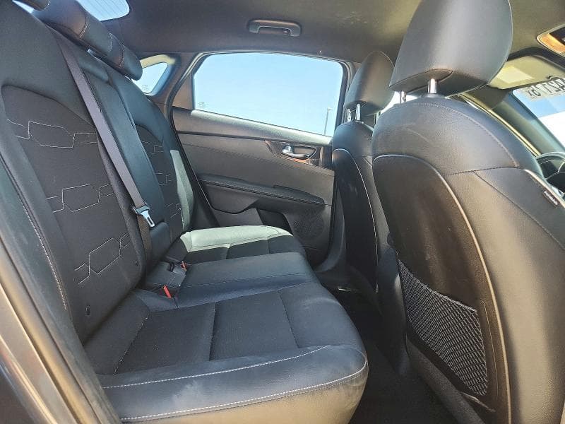 2023 KIA FORTE GT LINE 10