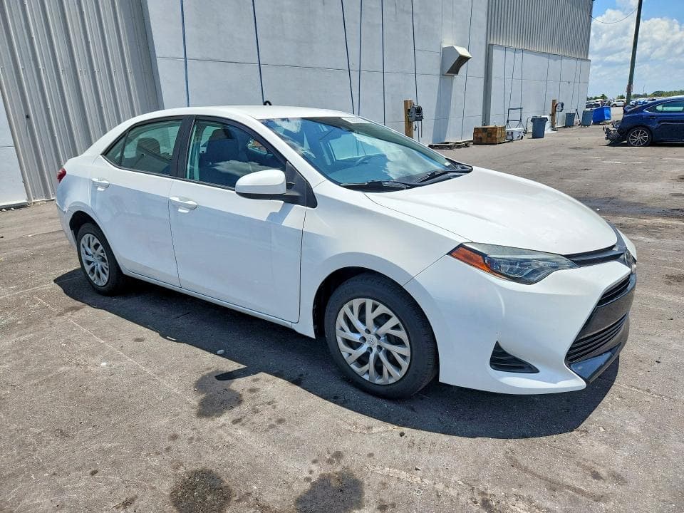 2019 TOYOTA COROLLA LE 4
