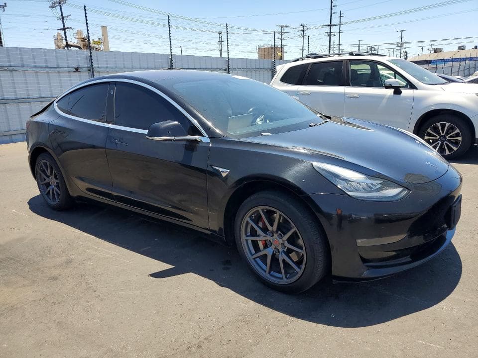 2018 TESLA MODEL 3 4