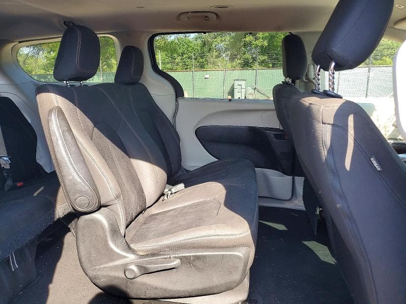 2018 CHRYSLER PACIFICA L 11
