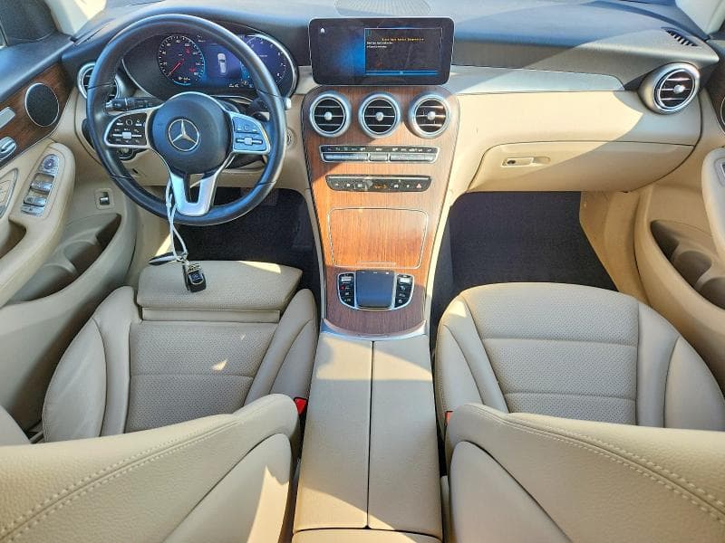 2022 MERCEDES-BENZ GLC 300 4MATIC 8
