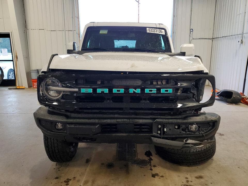 2025 FORD BRONCO OUTER BANKS 5