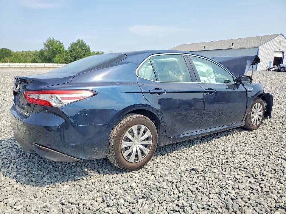 2018 TOYOTA CAMRY LE 3