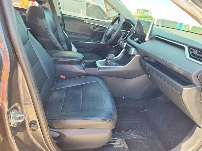 2025 TOYOTA RAV4 LE 7
