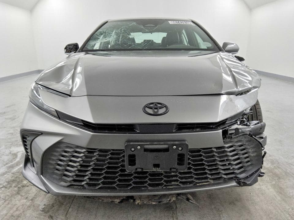 2026 TOYOTA CAMRY SE 5