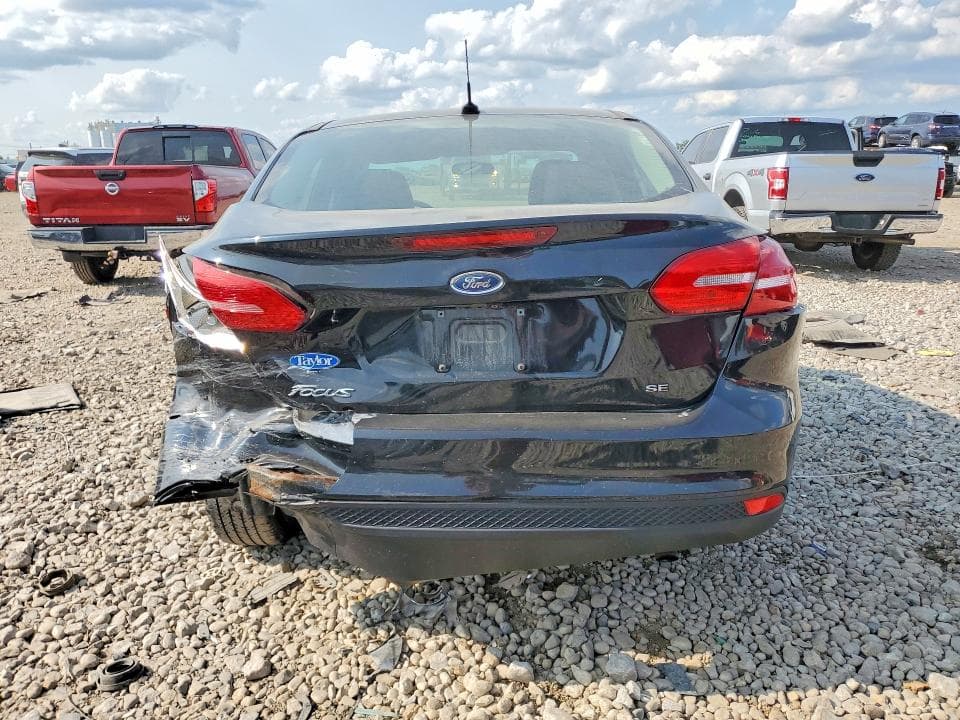 2017 FORD FOCUS SE 6