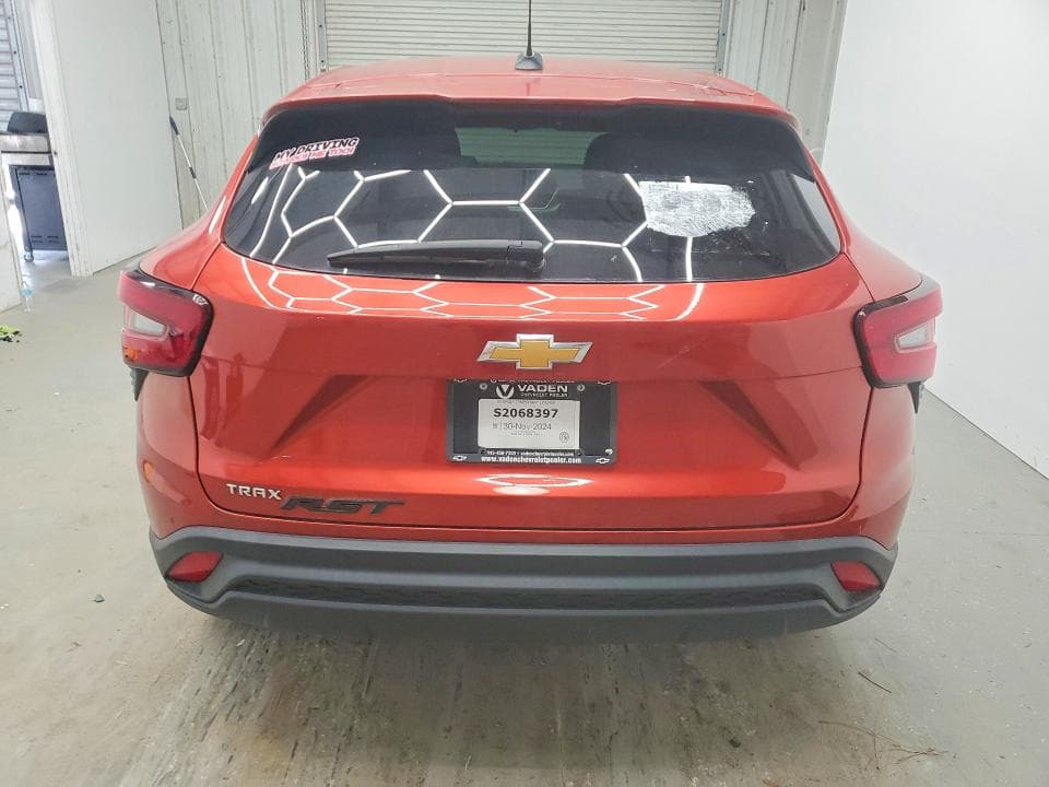 2024 CHEVROLET TRAX LS 6