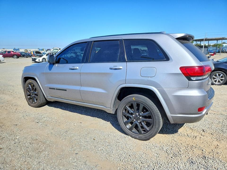 2021 JEEP GRAND CHEROKEE LAREDO 2