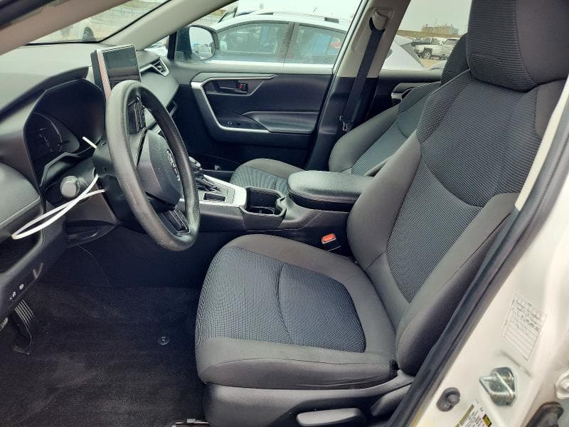 2023 TOYOTA RAV4 LE 7