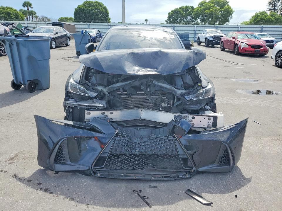 2019 LEXUS IS 300 5