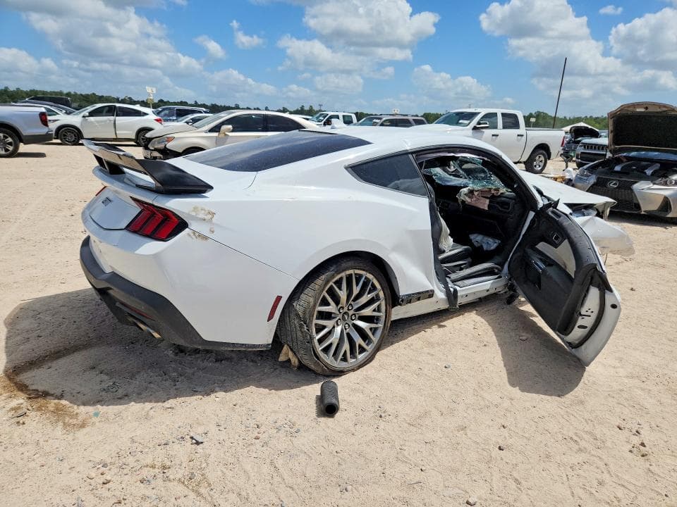 2025 FORD MUSTANG GT 3