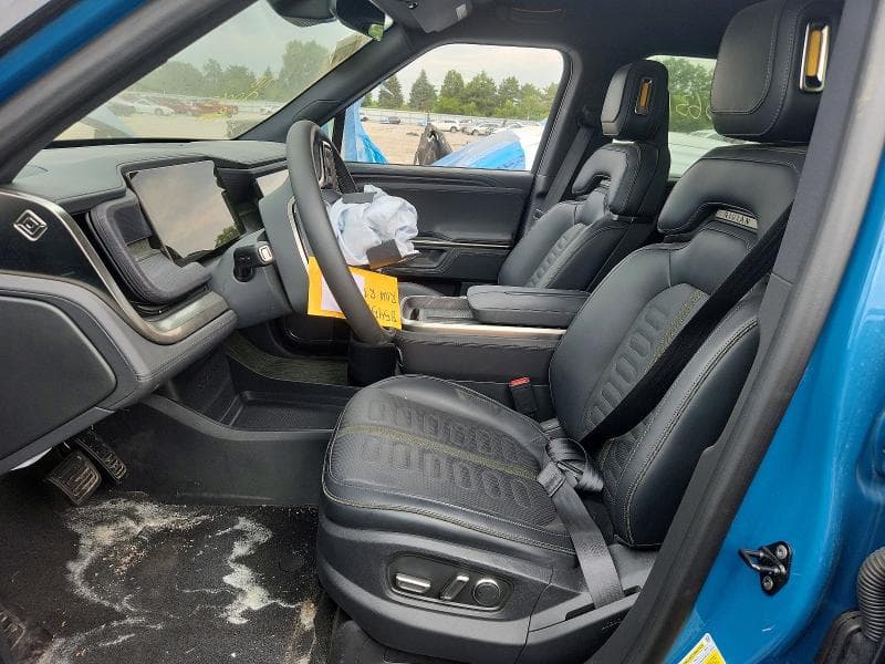2025 RIVIAN R1T ADVENTURE 7