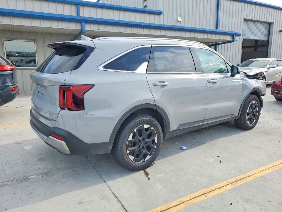 2024 KIA SORENTO S 3