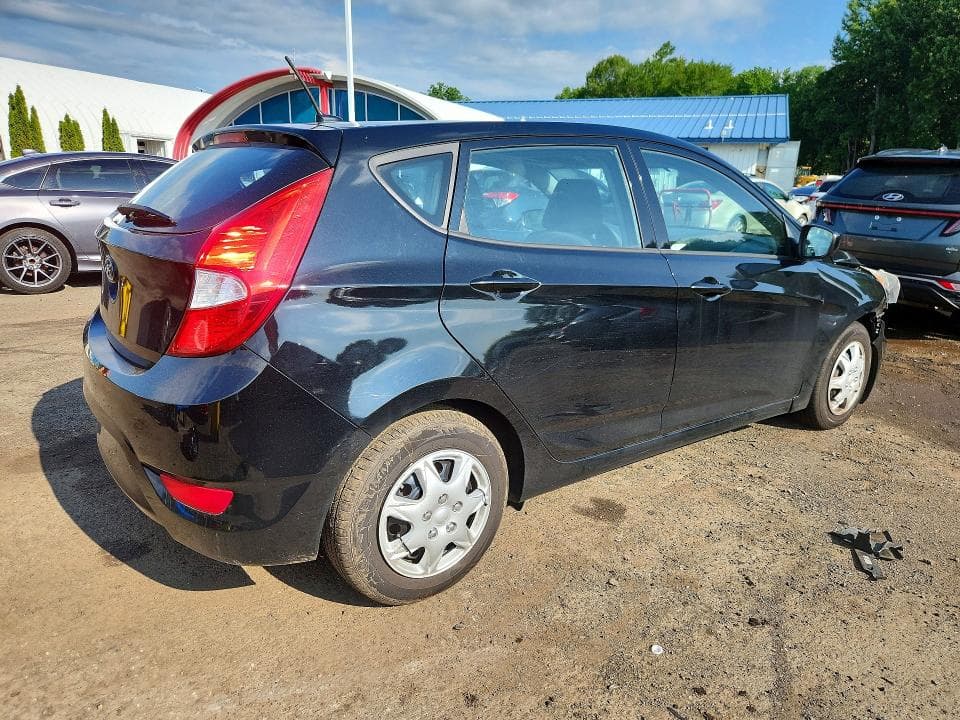 2017 HYUNDAI ACCENT SE 3