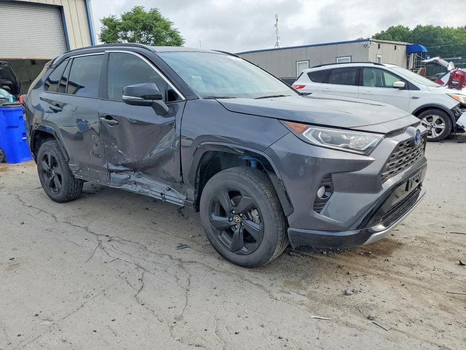 2021 TOYOTA RAV4 XSE 4