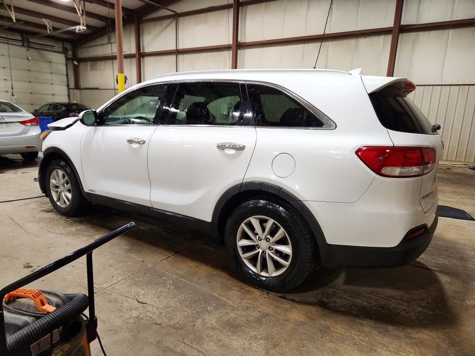 2018 KIA SORENTO LX 2