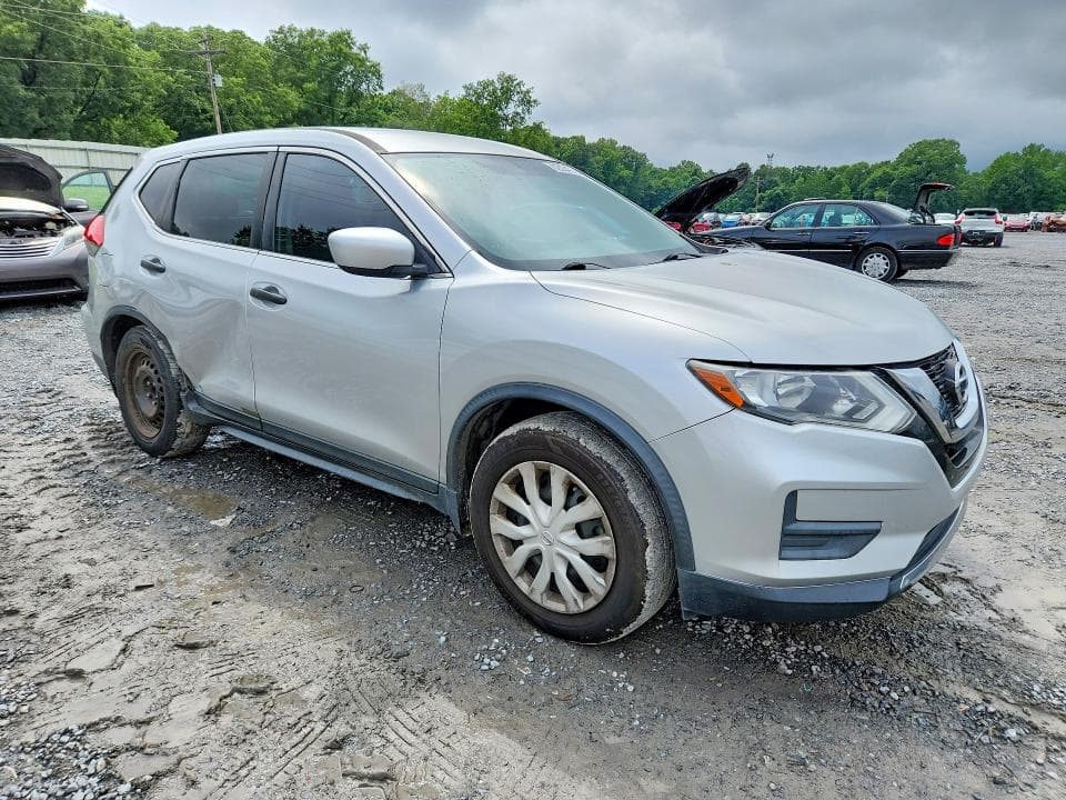 2017 NISSAN ROGUE S 4