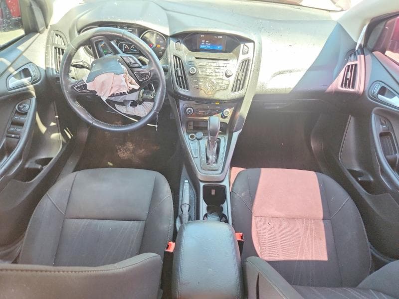 2017 FORD FOCUS SE 8