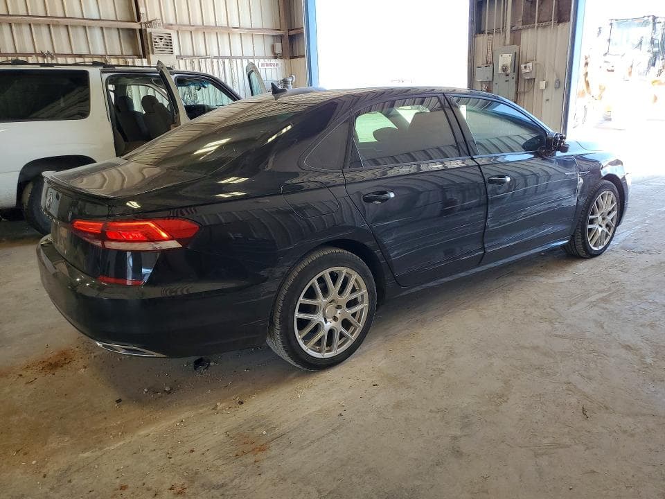 2020 VOLKSWAGEN PASSAT R-LINE 3